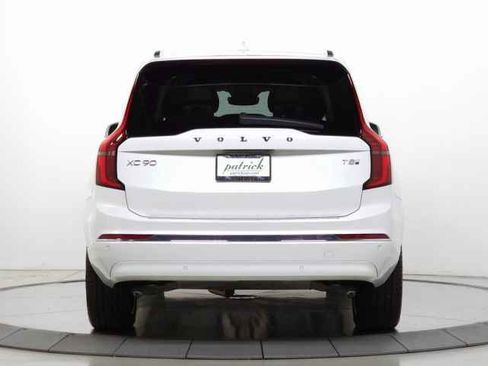 New 2025 Volvo XC90 T8 Plus w/ Protection Package Premier image 7