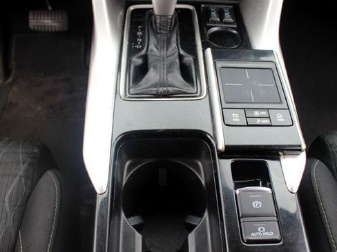 Used 2020 Mitsubishi Eclipse Cross image 19