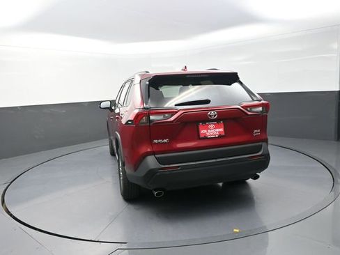Used 2025 Toyota RAV4 XLE AWD/4WD image 54