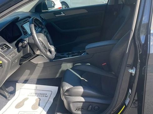 Used 2015 Hyundai Sonata SE w/ Option Group 09 FWD image 11