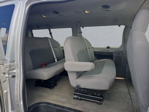 Used 2013 Ford E-350 and Econoline 350 XLT RWD image 23