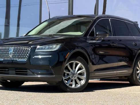 Used 2021 Lincoln Corsair FWD w/ Premium Package image 2