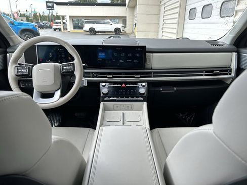 Used 2024 Hyundai Santa Fe SEL image 16