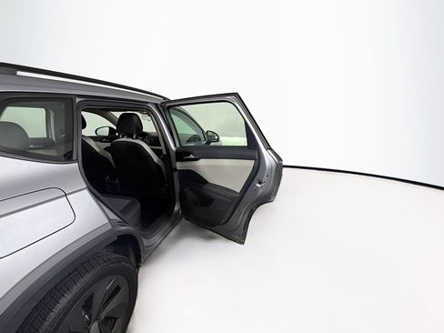 Used 2025 Volkswagen Taos S FWD image 27