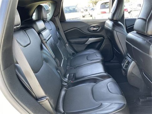 Used 2019 Jeep Cherokee High Altitude image 27
