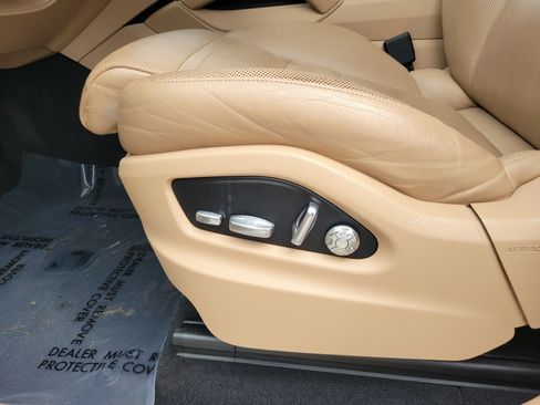 Used 2020 Porsche Cayenne AWD/4WD image 13