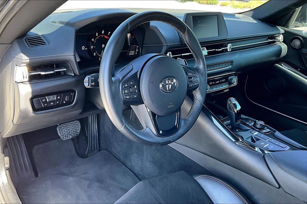 Used 2020 Toyota Supra w/ Driver Assist Package RWD image 13