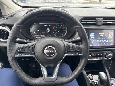 Used 2025 Nissan Versa SR w/ Trunk Package image 17