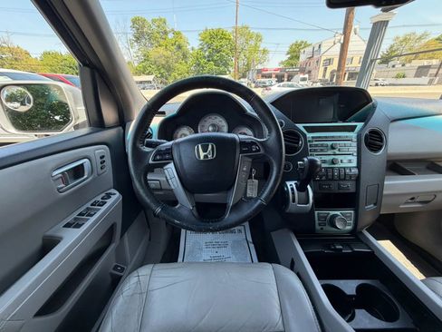Used 2011 Honda Pilot Touring image 17
