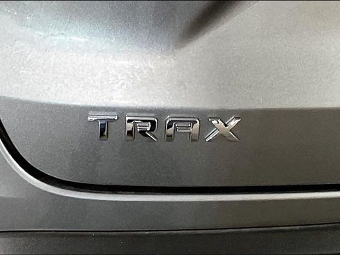 Used 2026 Chevrolet Trax LS FWD image 31