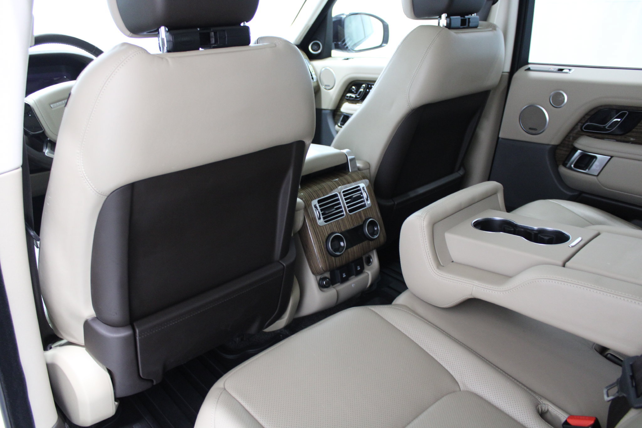 Used 2019 Land Rover Range Rover HSE AWD/4WD image 16