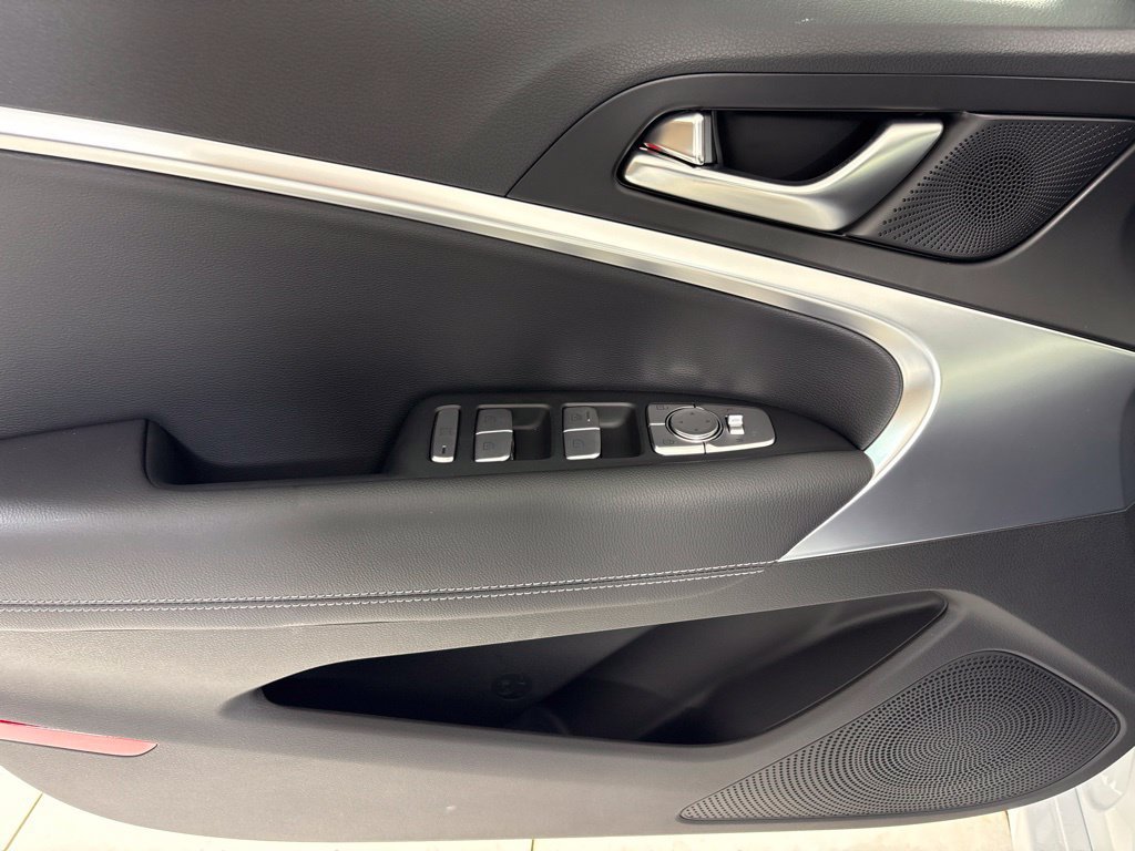 New 2027 Genesis G70 2.5T RWD image 17