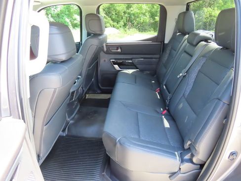 Used 2024 Toyota Tundra Limited AWD/4WD image 30