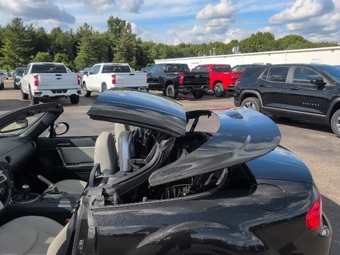 Used 2011 MAZDA MX-5 Miata Grand Touring RWD image 37