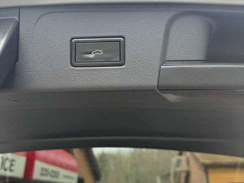 Used 2019 Volkswagen Atlas SEL AWD/4WD image 22