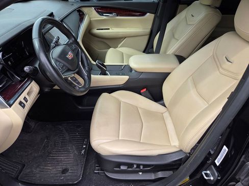 Used 2019 Cadillac XT5 Luxury FWD image 10