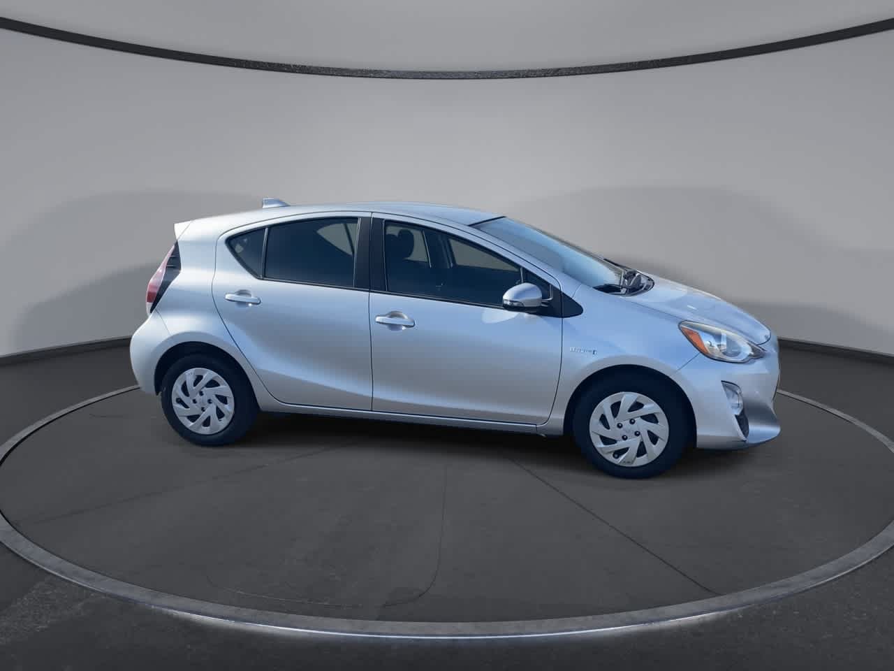 Used 2016 Toyota Prius C Two FWD image 2