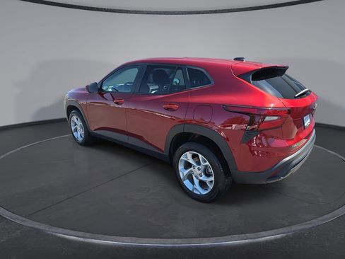 Used 2024 Chevrolet Trax LS w/ LS Convenience Package FWD image 6