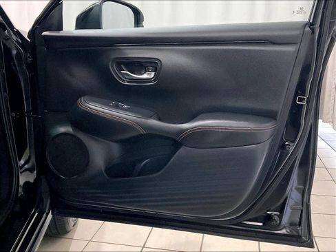 Used 2024 Honda HR-V Sport image 12