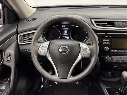 Used 2015 Nissan Rogue S image 22