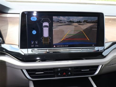 New 2025 Volkswagen Atlas SE image 20