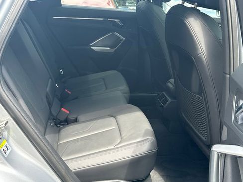 Used 2019 Audi Q3 2.0T Premium w/ Convenience Package AWD/4WD image 14