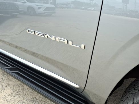 New 2026 GMC Yukon XL Denali w/ Advanced Technology Package AWD/4WD image 10
