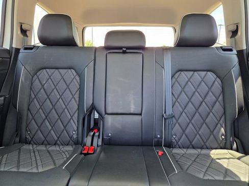 Used 2024 Volkswagen Atlas SEL Premium R-Line AWD/4WD image 10