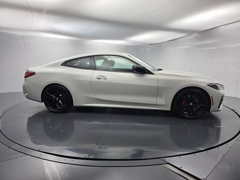 Used 2023 BMW 430i Coupe w/ M Sport Package RWD image 3