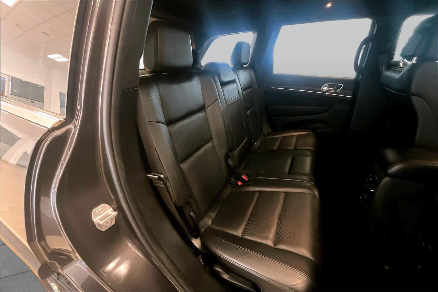 Used 2019 Jeep Grand Cherokee Limited w/ Luxury Group II RWD image 19
