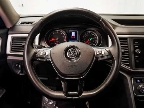 Used 2019 Volkswagen Atlas SE w/ Towing Package FWD image 12