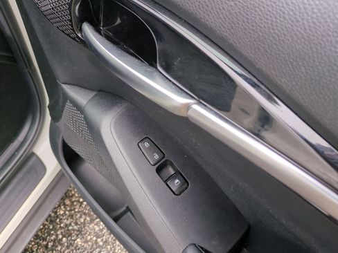 Used 2021 Kia Seltos S image 26