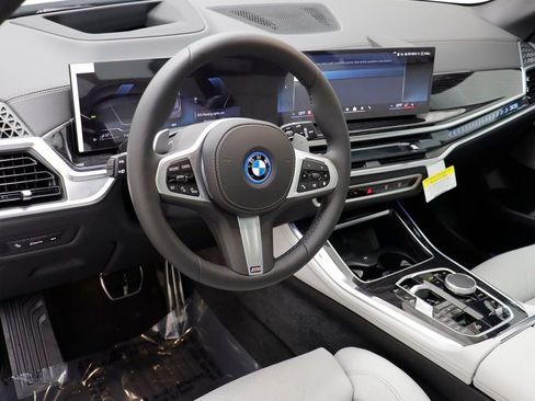 New 2026 BMW X5 xDrive50e w/ M Sport Package AWD/4WD image 7