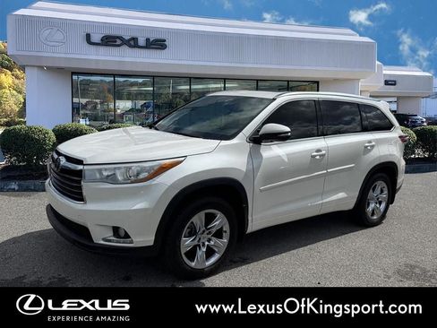 Used 2015 Toyota Highlander Limited w/ Driver Technology Package AWD/4WD image 1