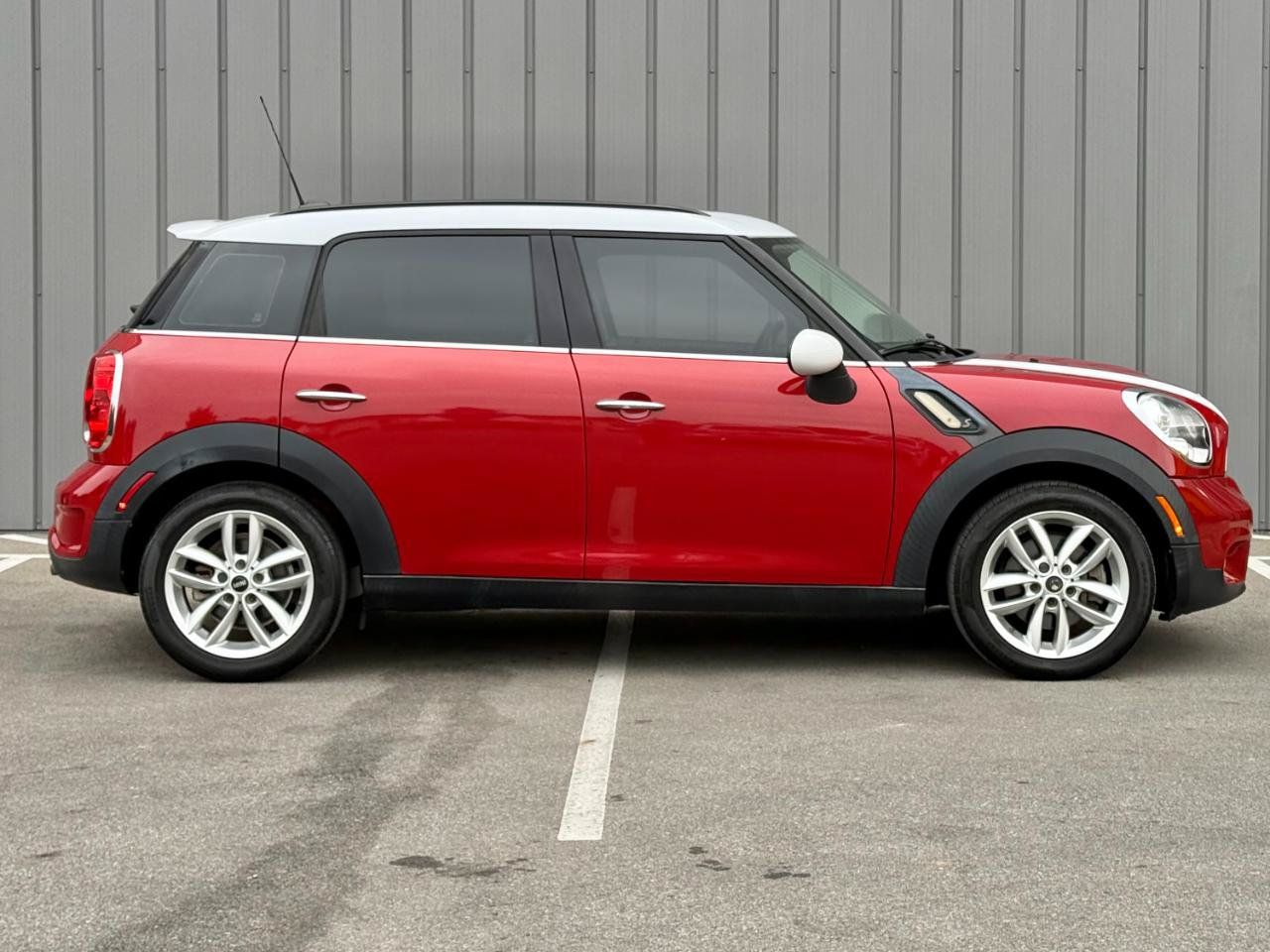 Used 2014 MINI Cooper Countryman S FWD image 4