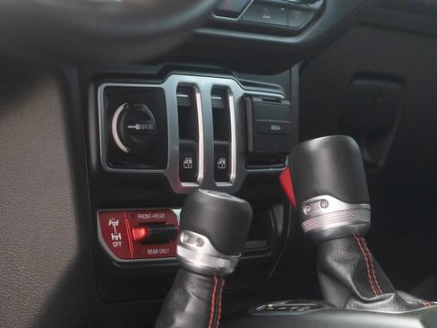 Used 2023 Jeep Wrangler Rubicon w/ Cold Weather Group AWD/4WD image 61