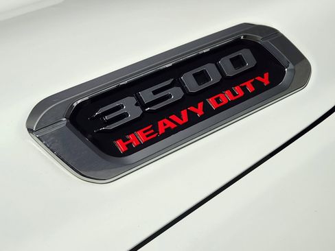 Used 2024 RAM 3500 Big Horn image 9