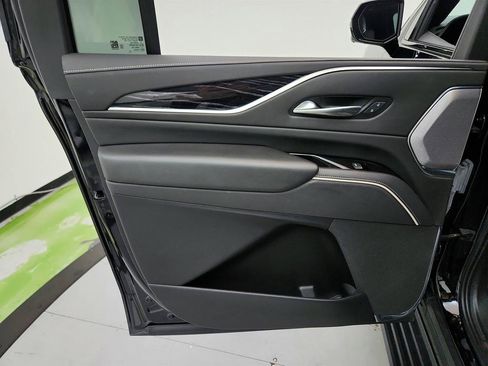 Used 2022 Cadillac Escalade ESV Sport w/ Touring Package AWD/4WD image 25