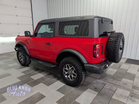 Used 2024 Ford Bronco Badlands AWD/4WD image 2