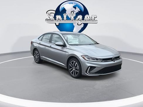 New 2026 Volkswagen Jetta SE FWD image 2