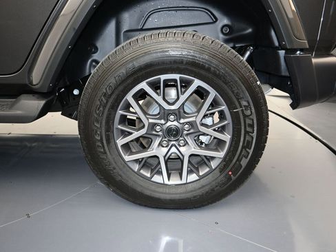 New 2026 Jeep Wrangler Unlimited Sahara image 9