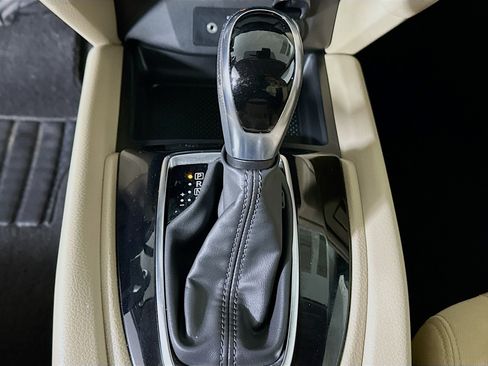 Used 2020 Nissan Rogue SV FWD image 21