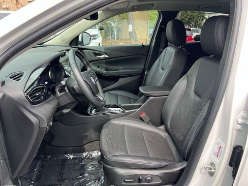 Used 2023 Buick Encore GX Essence w/ Experience Buick Package AWD/4WD image 7