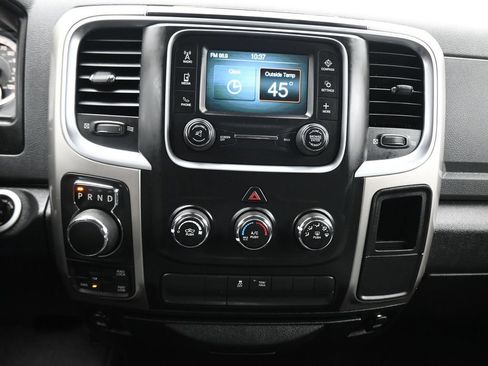 Used 2018 RAM 1500 Classic SLT AWD/4WD image 18