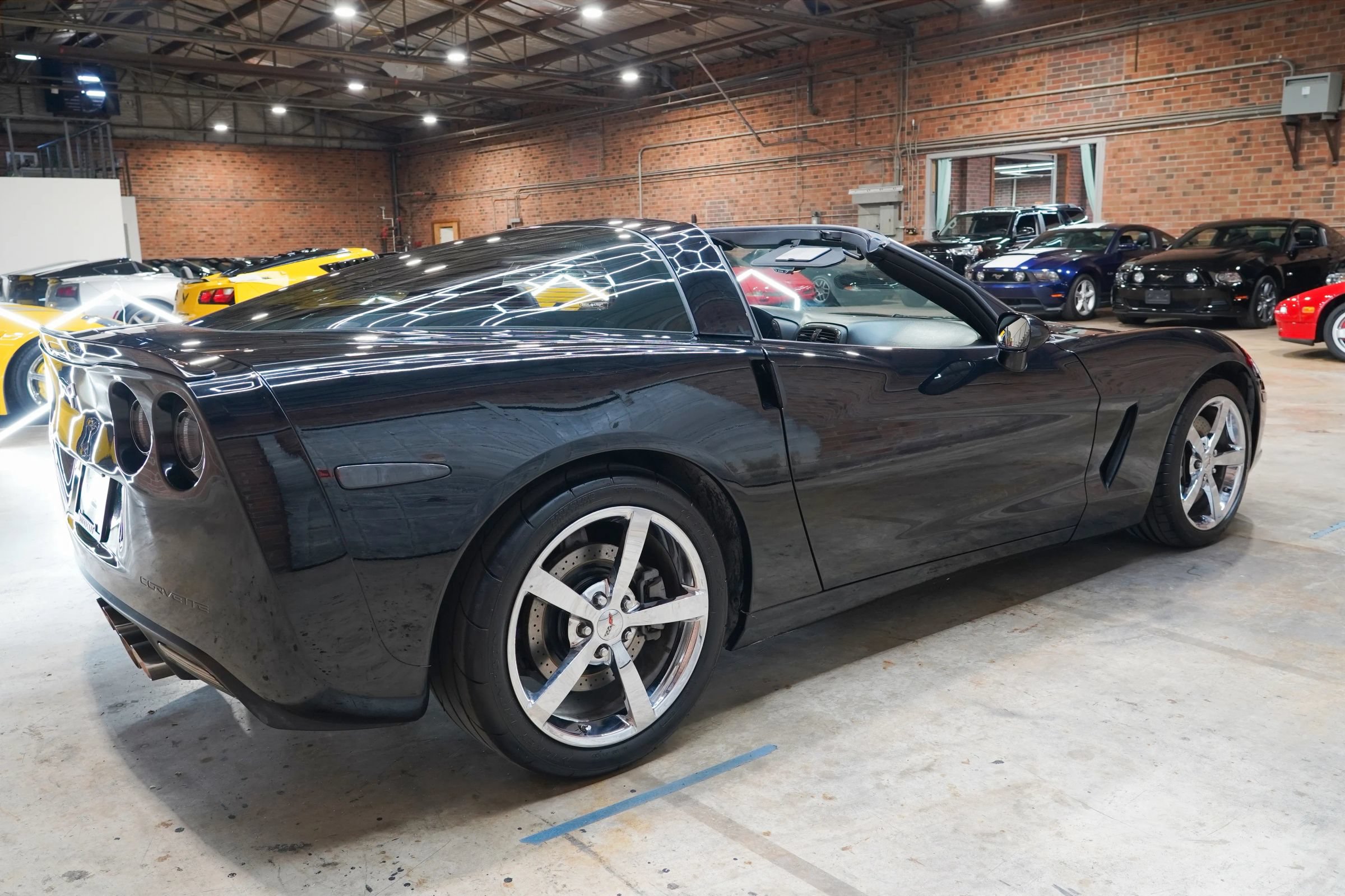 Used 2010 Chevrolet Corvette Coupe w/ Preferred Equipment Group RWD image 37