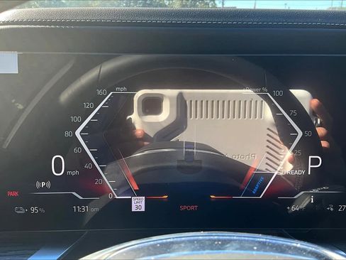 New 2025 BMW i7 xDrive60 w/ Premium Package image 14