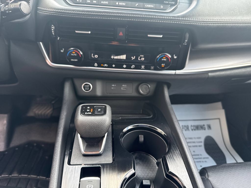 Used 2022 Nissan Rogue SV w/ SV Premium Package FWD image 29