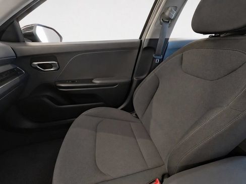 Certified 2025 Kia K4 FWD image 30