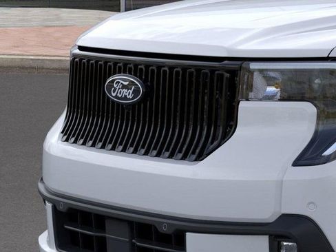 New 2025 Ford Maverick Lobo image 18