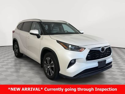 Used 2021 Toyota Highlander XLE